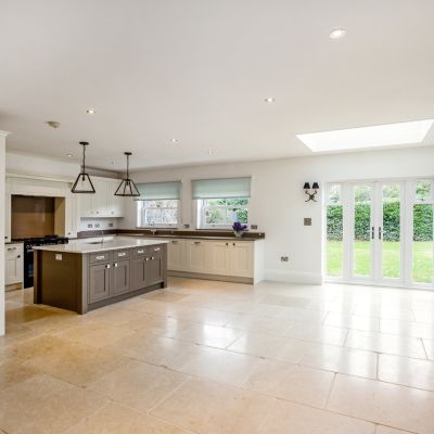 Kitchen/Breakfast