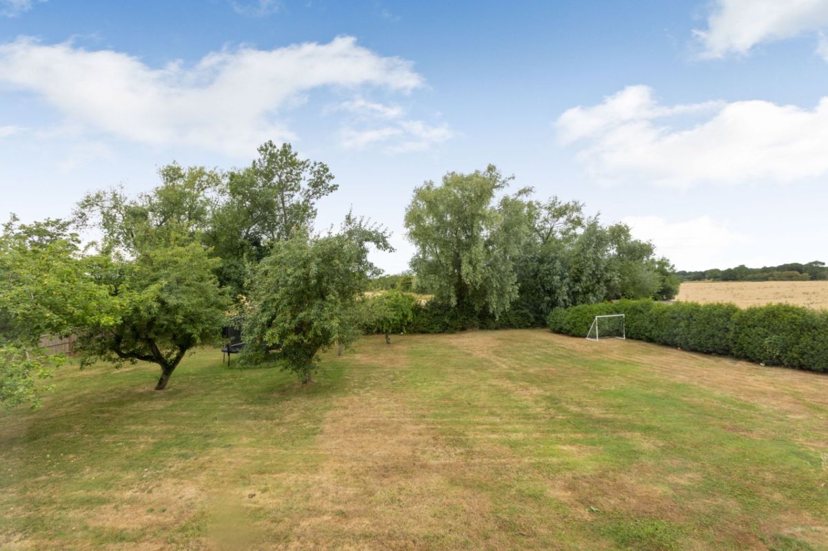 BartonontheHeath Strutt & Parker