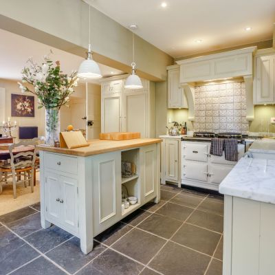 Kitchen/Breakfast Rm