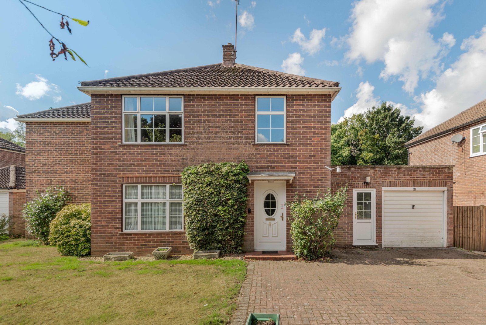 Woodend Drive Strutt & Parker