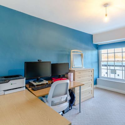 Bedroom/Office
