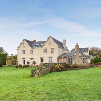 Downe Manor