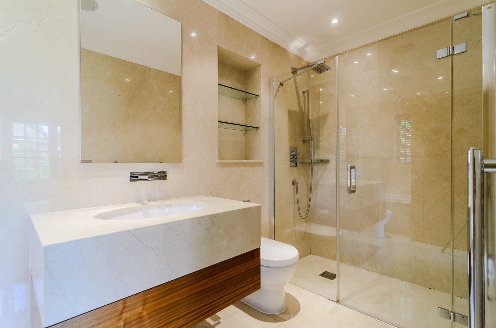 En-Suite Bathroom