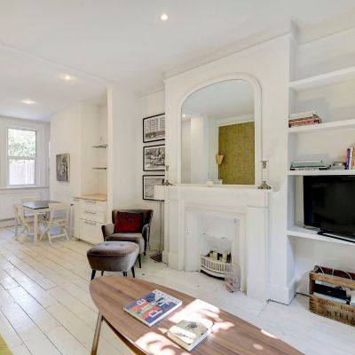 Reception/Kitchen