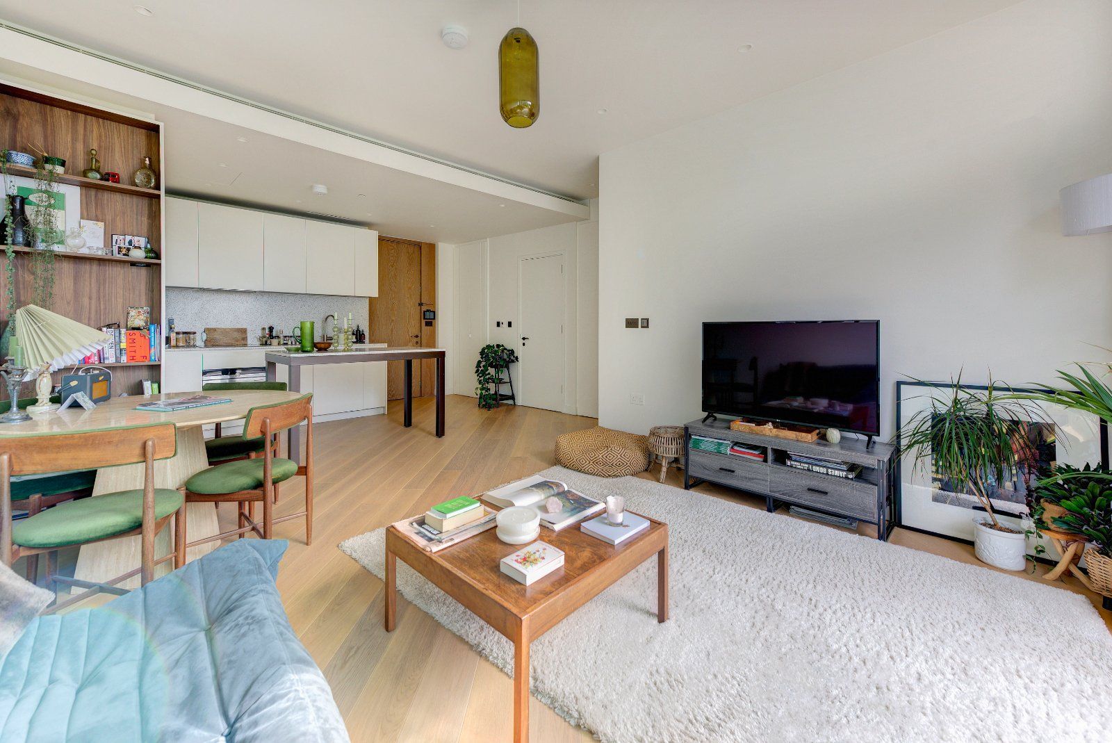 Reception/Kitchen