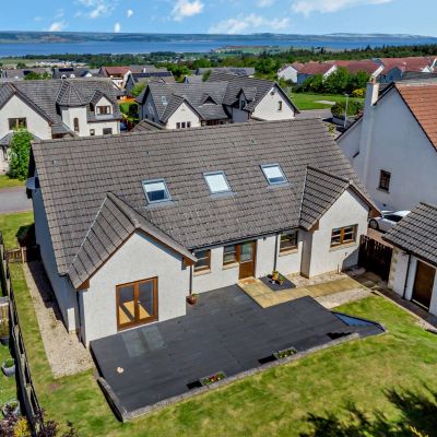 11 Gean Place