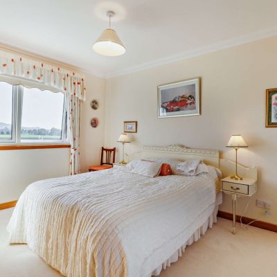 Large Bedroom