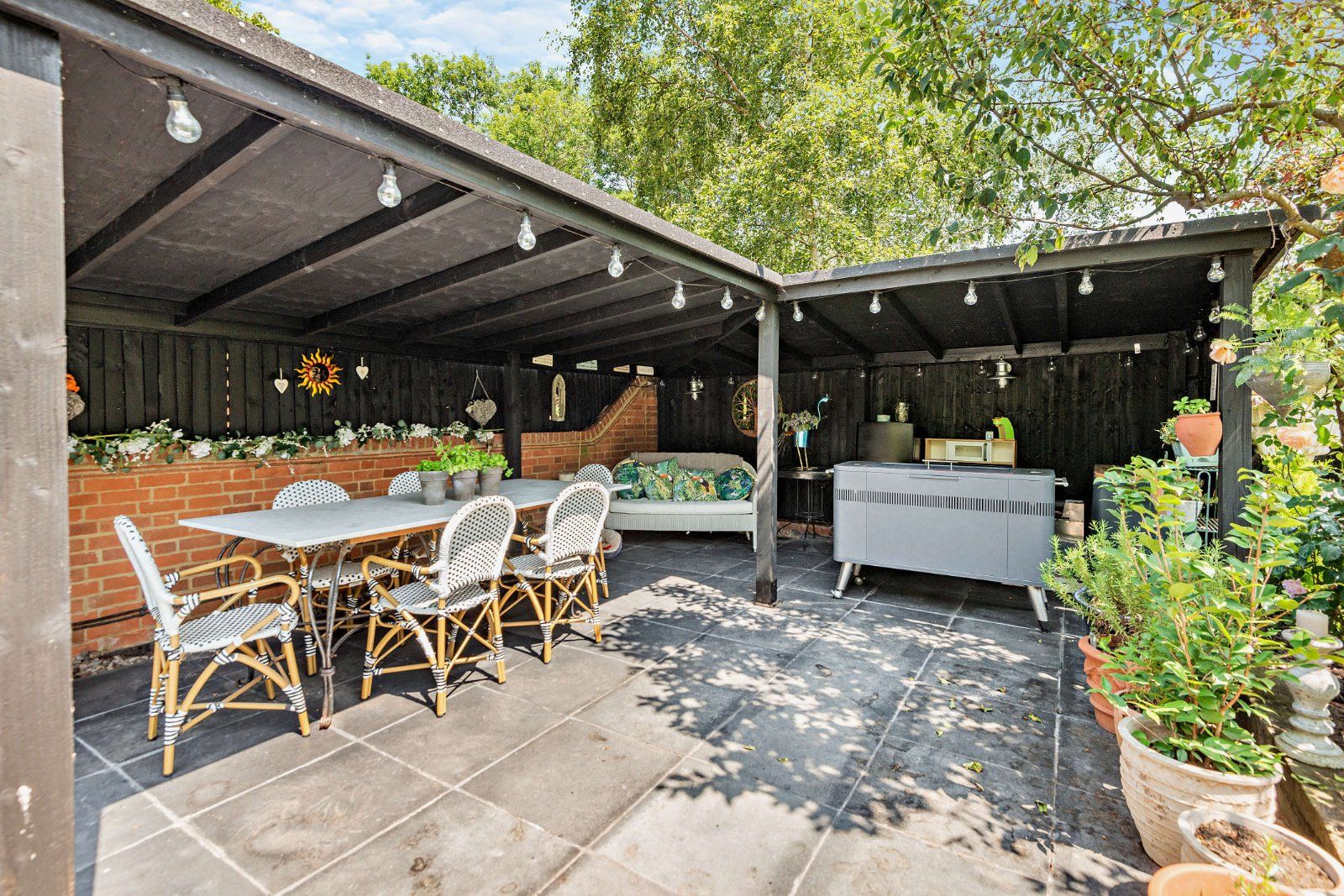 Outdoor Kitchen