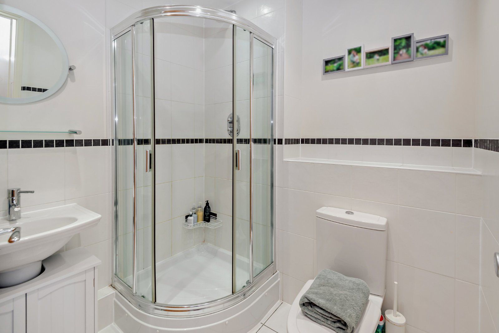 En Suite Shower Room