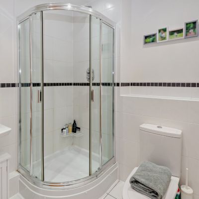 En Suite Shower Room