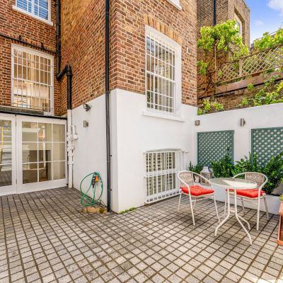Garden/Off St Pkng