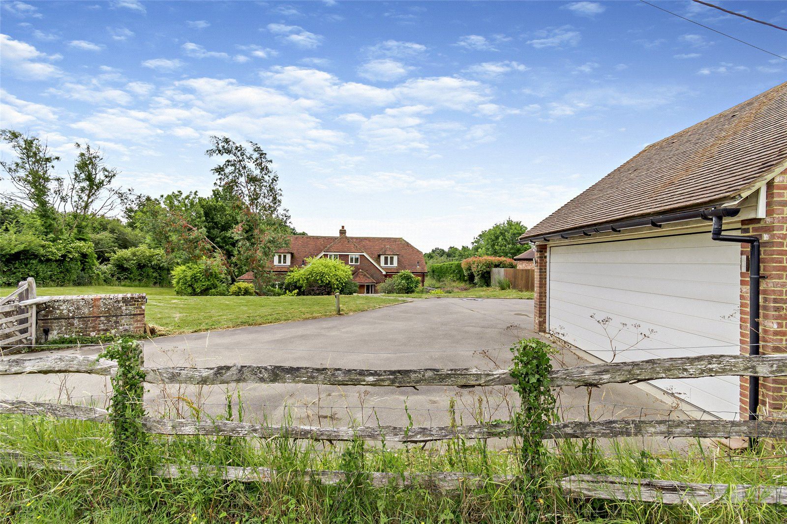 House/Garage