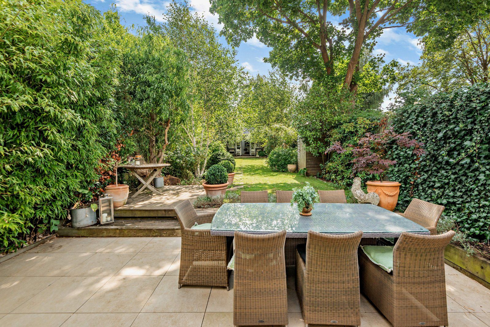 Terrace & Garden