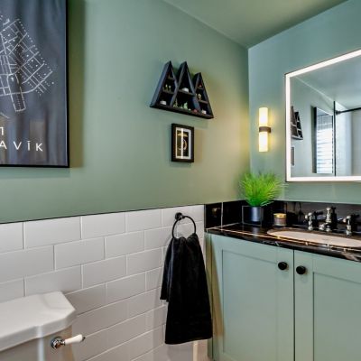 Family Bathroom 1
