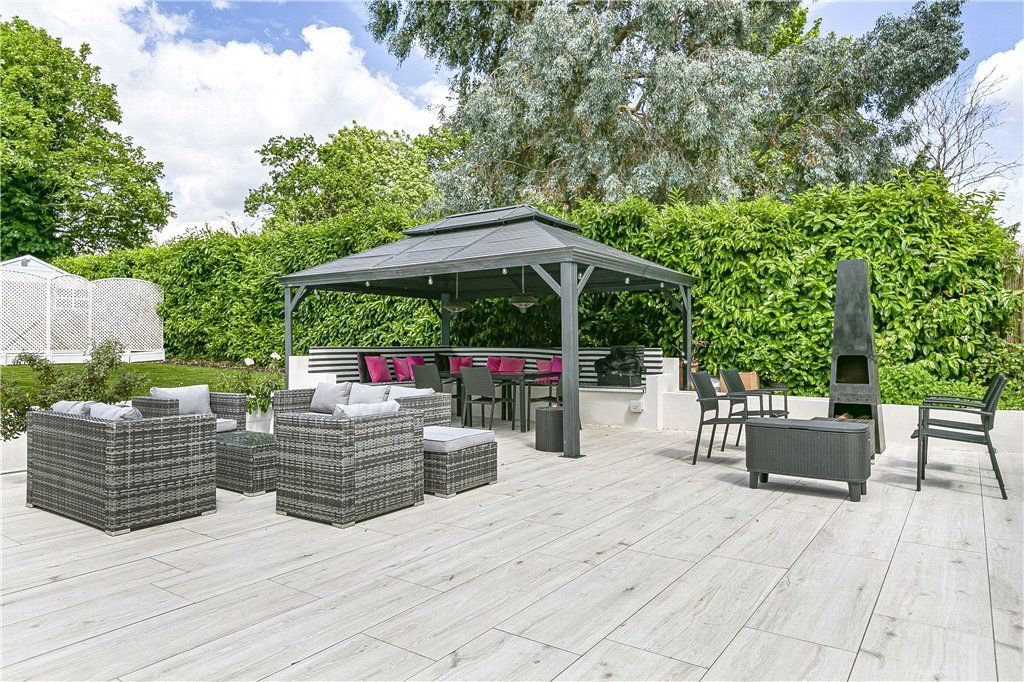 Terrace & Pergola