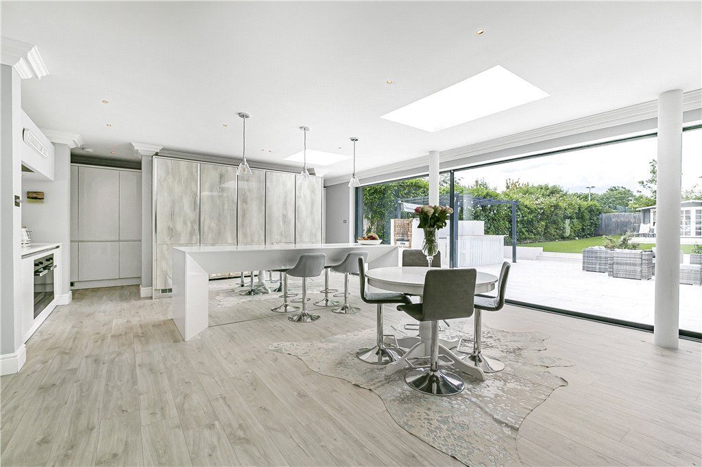 Kitchen/Dining