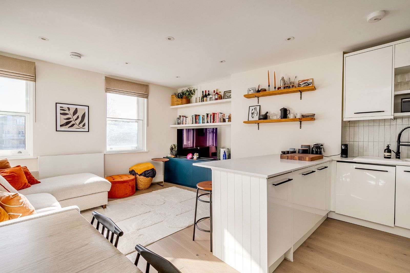Kitchen / Reception