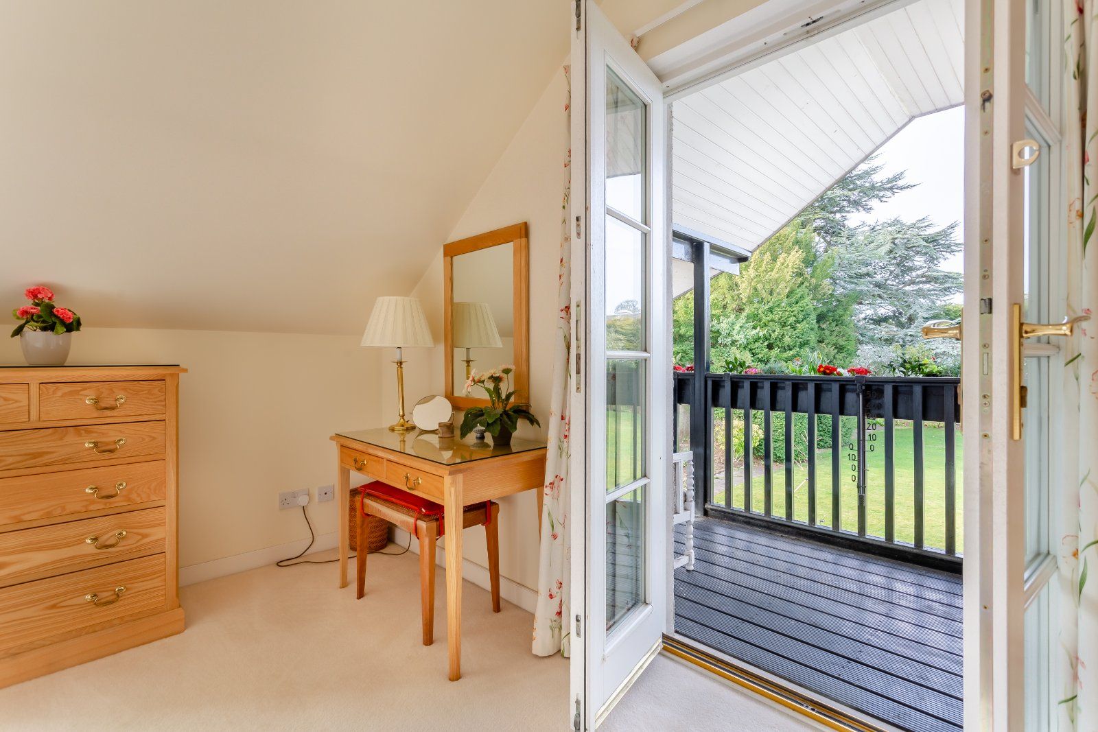 1a Mayfield Road