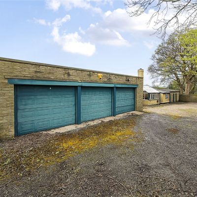 Triple Garage