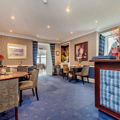 Lounge Bar