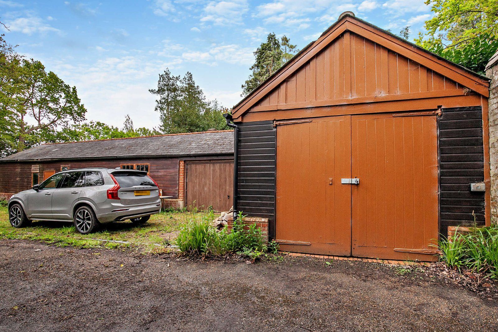 Stables/Garage