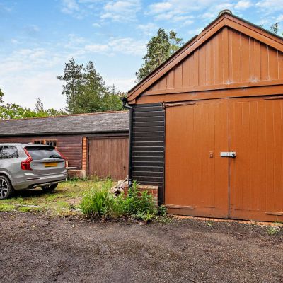 Stables/Garage