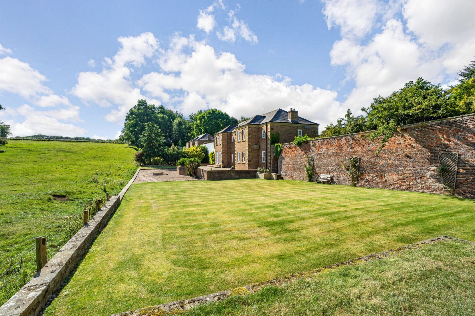 Lawned Gardens