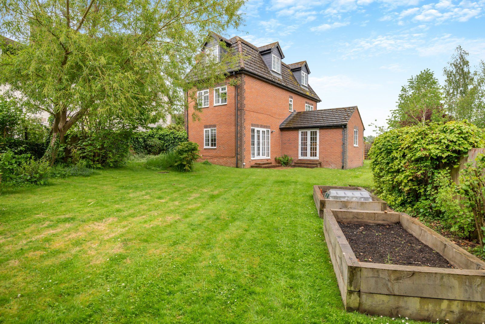 8 Greenhill Place