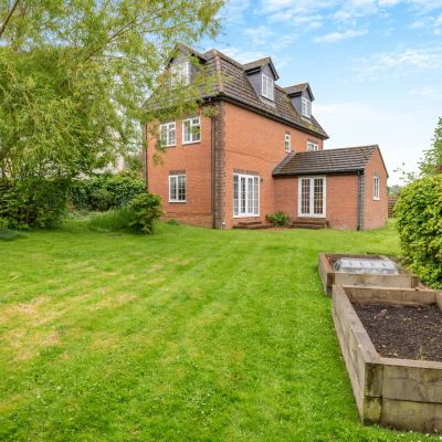 8 Greenhill Place