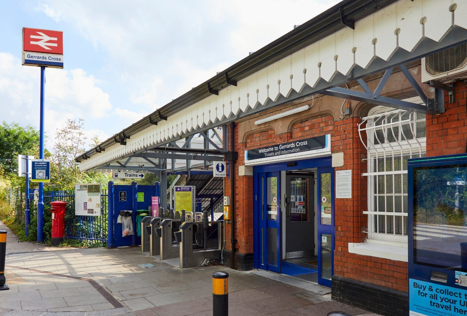 Gerrards Cross Train