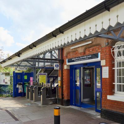 Gerrards Cross Train