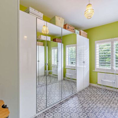 Bedroom/Dressingroom