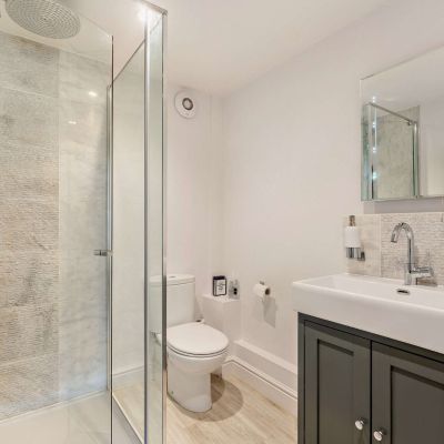 En Suite Shower