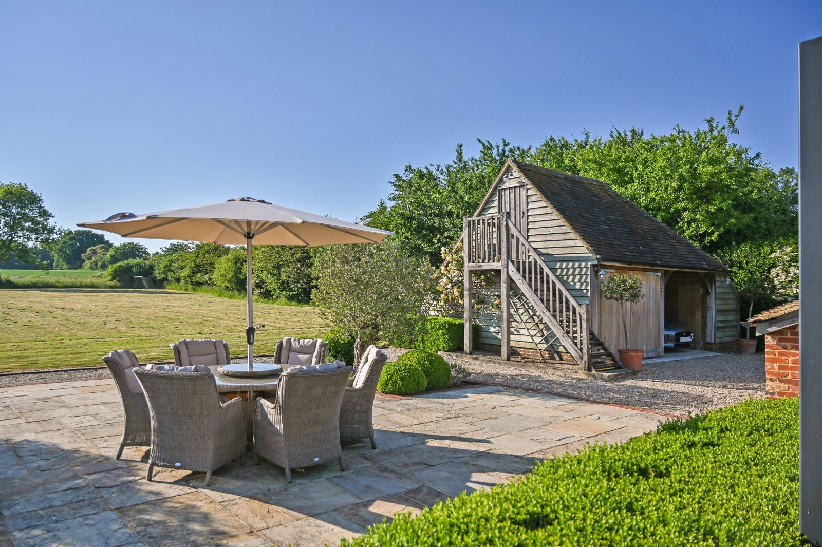 Terrace/Carport