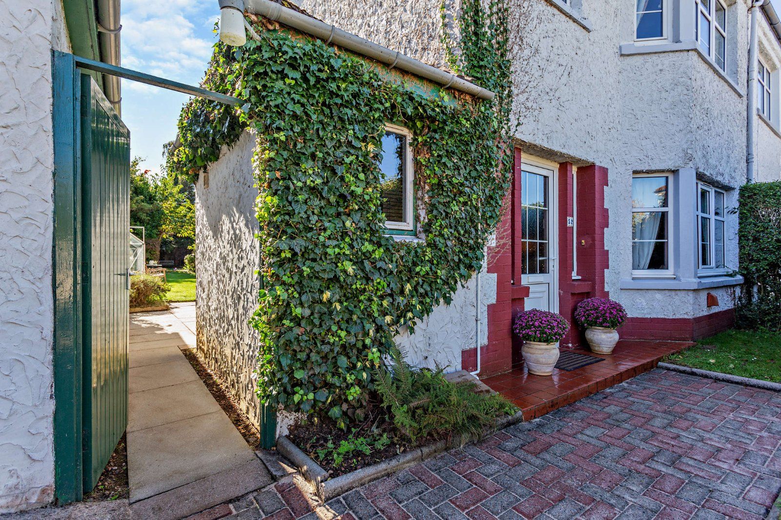 52 Glenburn Drive