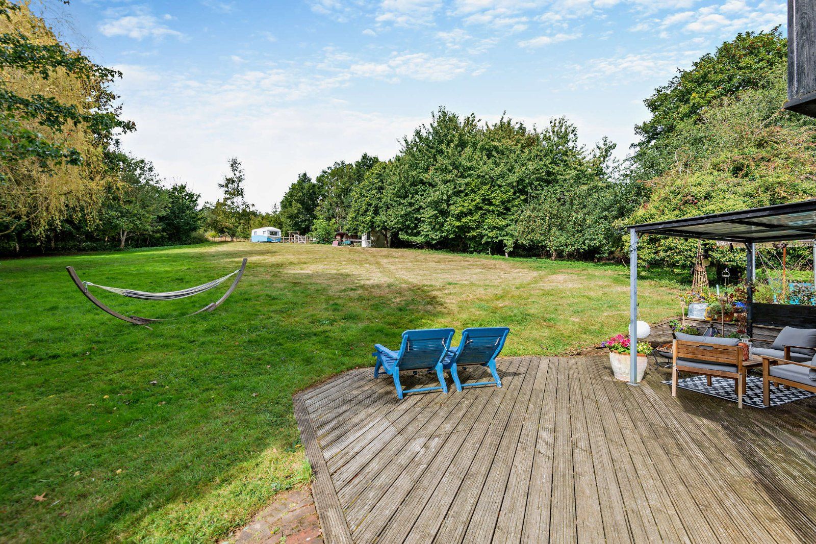 Decking and Garden