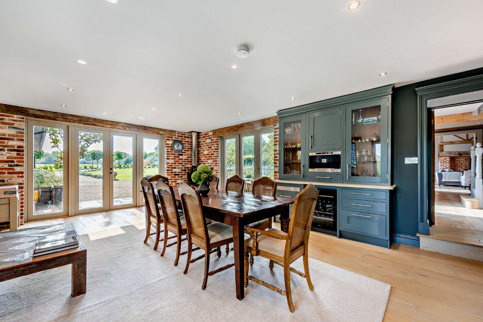 Kitchen/Dining