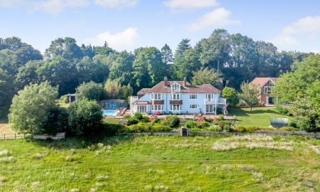Knoll Hill House