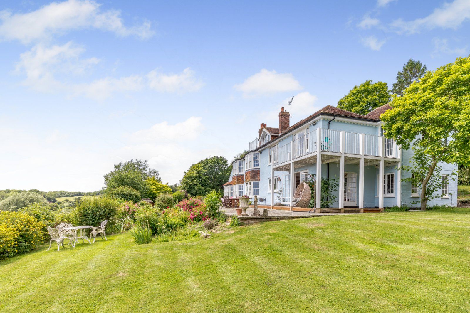 Knoll Hill House