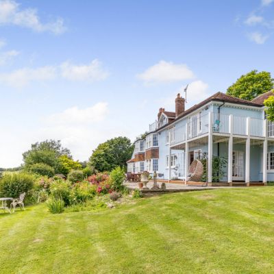 Knoll Hill House