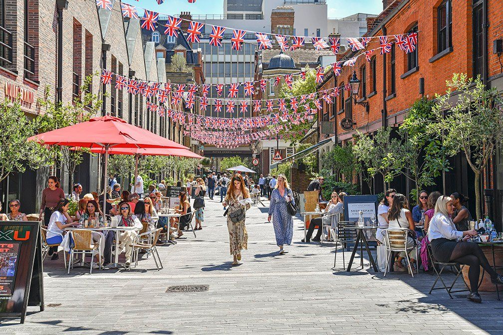 Pavilion Road Nearby