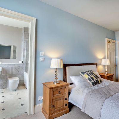 Ensuite Access