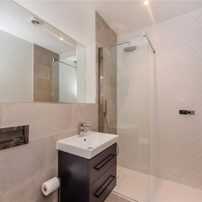 En Suite Shower
