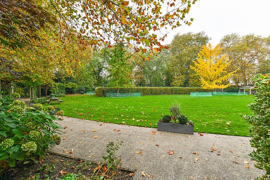 Belgrave Sq. Gardens