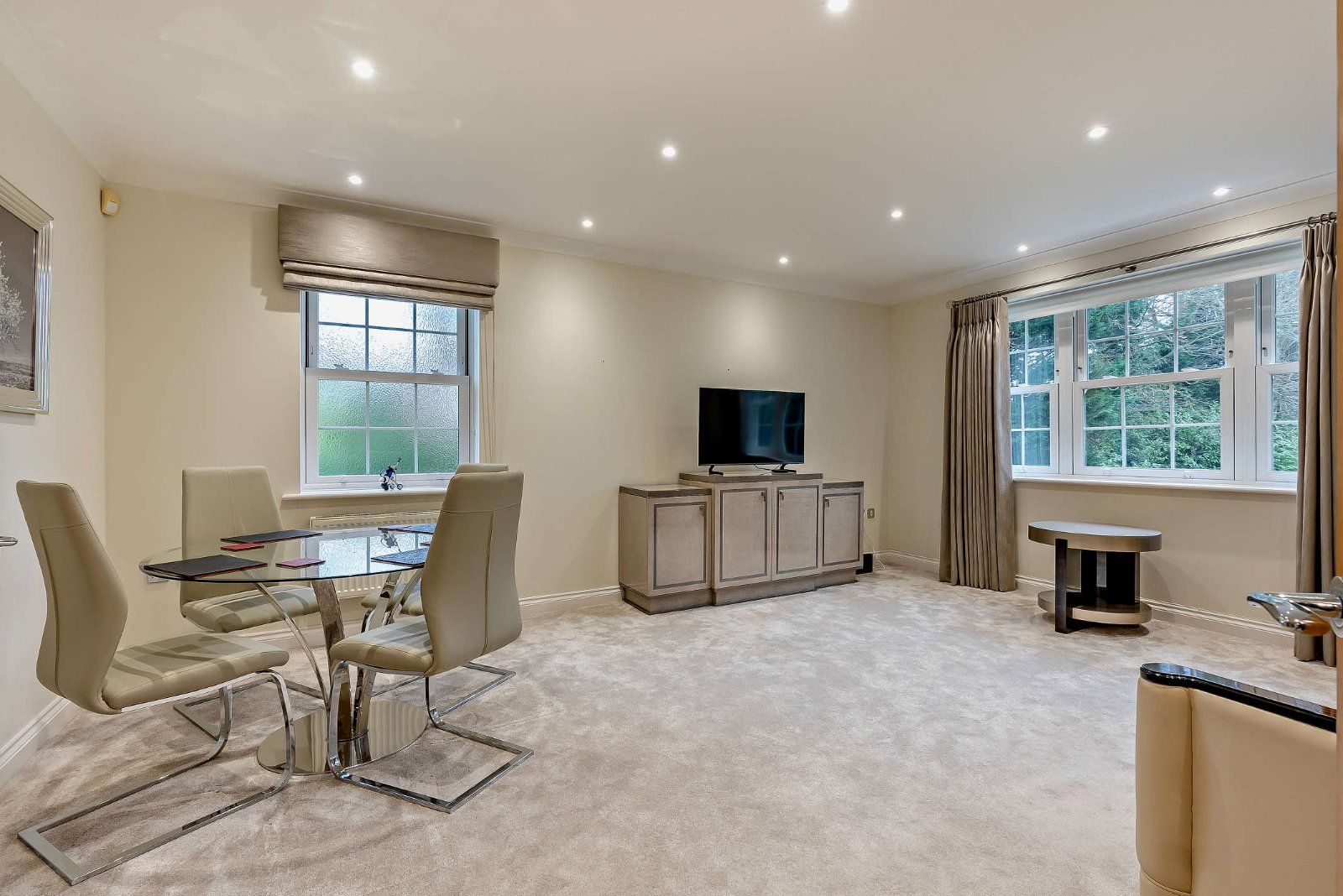 Sitting/Dining Room