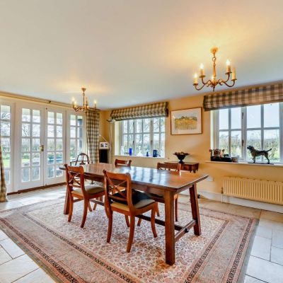 Kitchen Dining Area