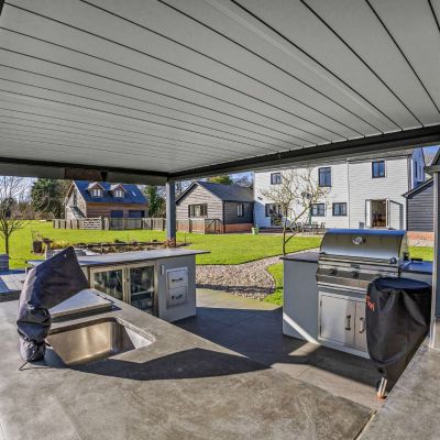 Outdoor Kitchen