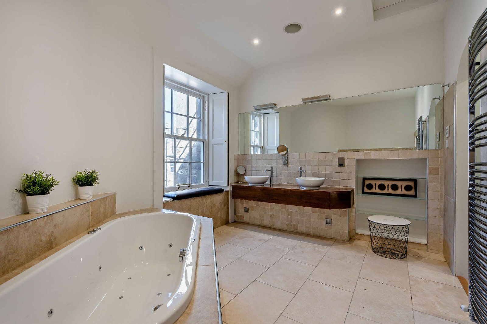 Spacious Bathroom