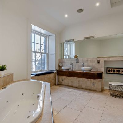 Spacious Bathroom