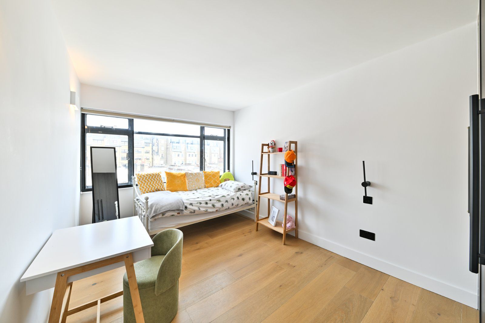 Bedroom + En Suite